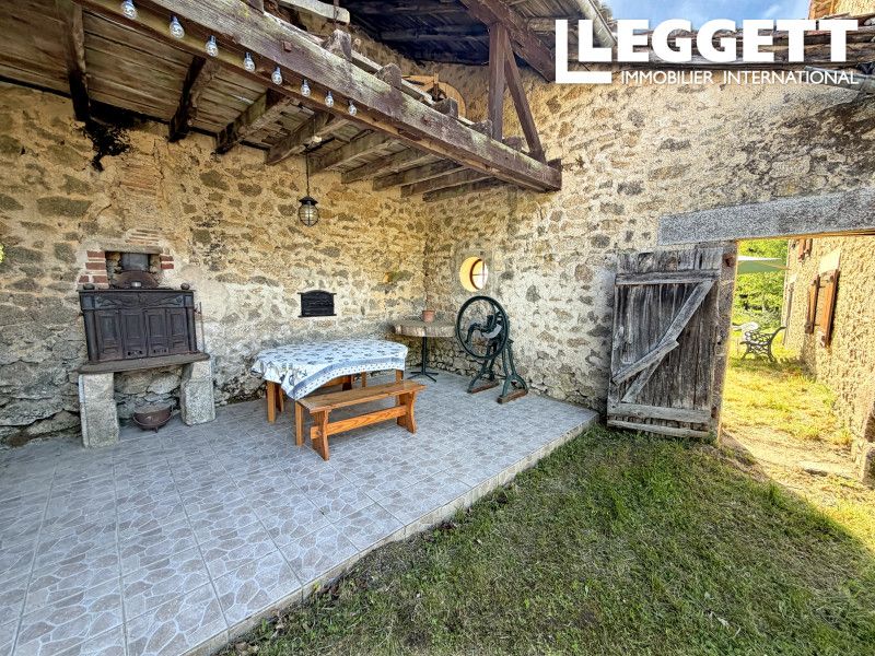 Property photo 2 of 10