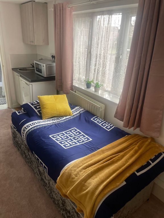 Property photo 2 of 6