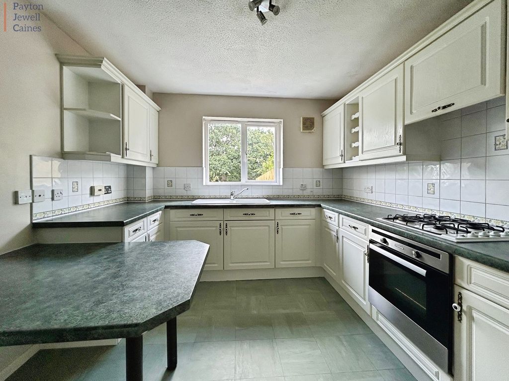Property photo 2 of 11 Not Specified