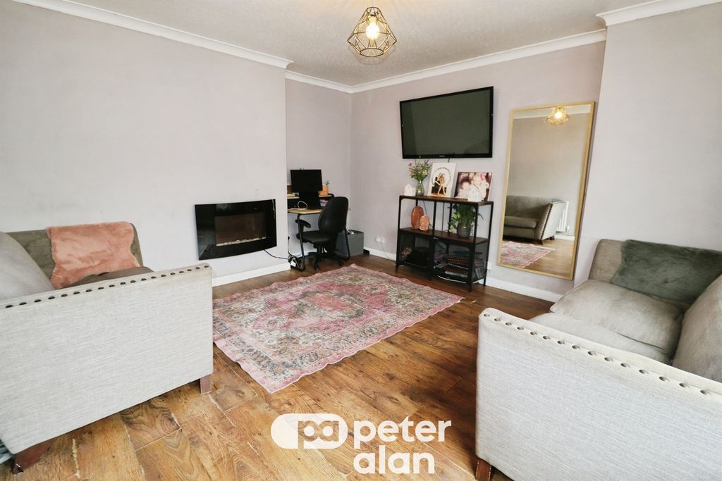Property photo 3 of 21