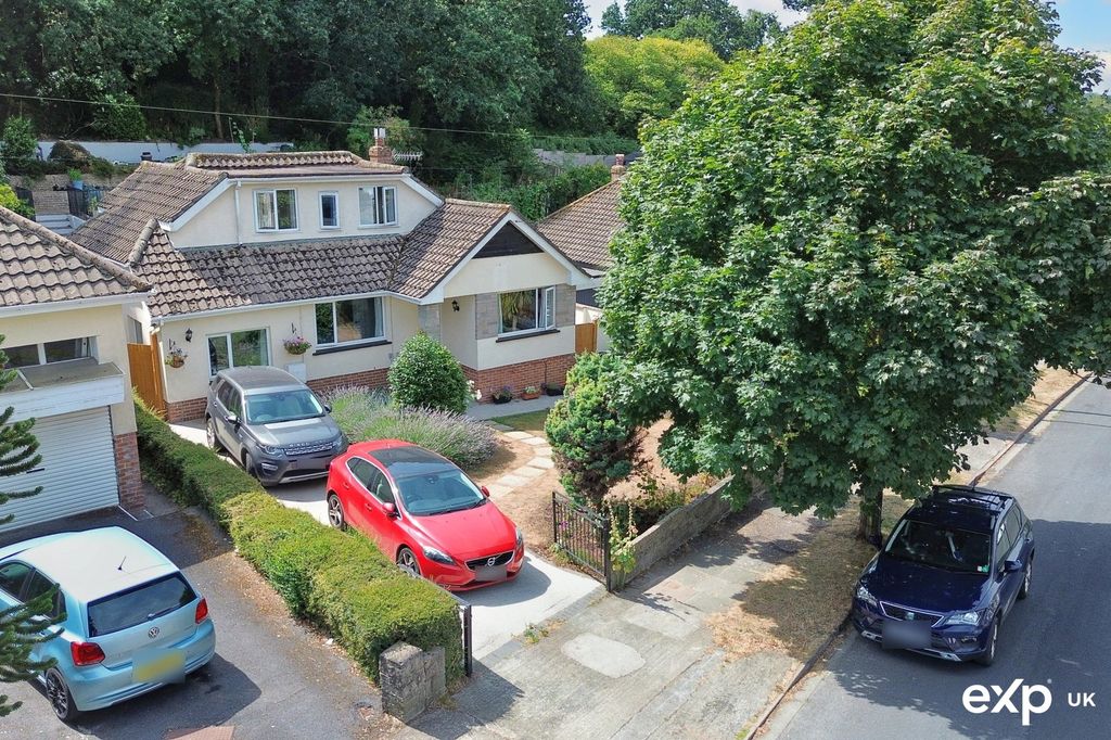 Property photo 1 of 36