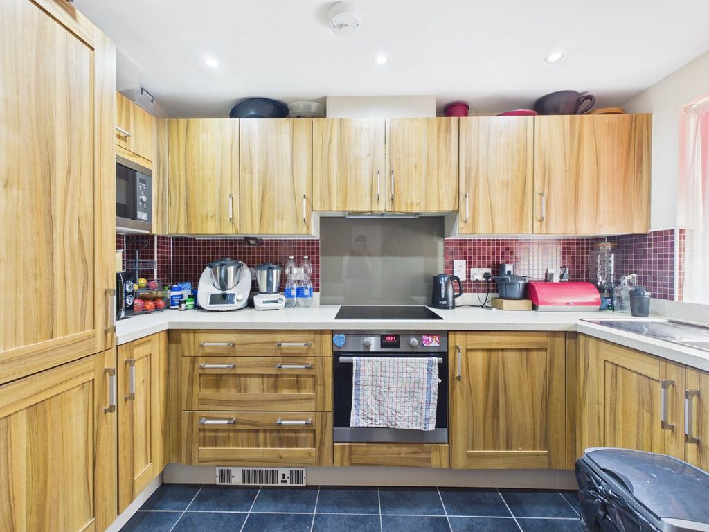 Property photo 2 of 9