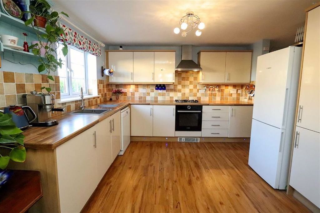 Property photo 3 of 21
