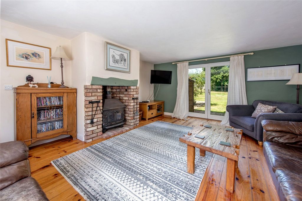 Property photo 3 of 33 Picture No. 16