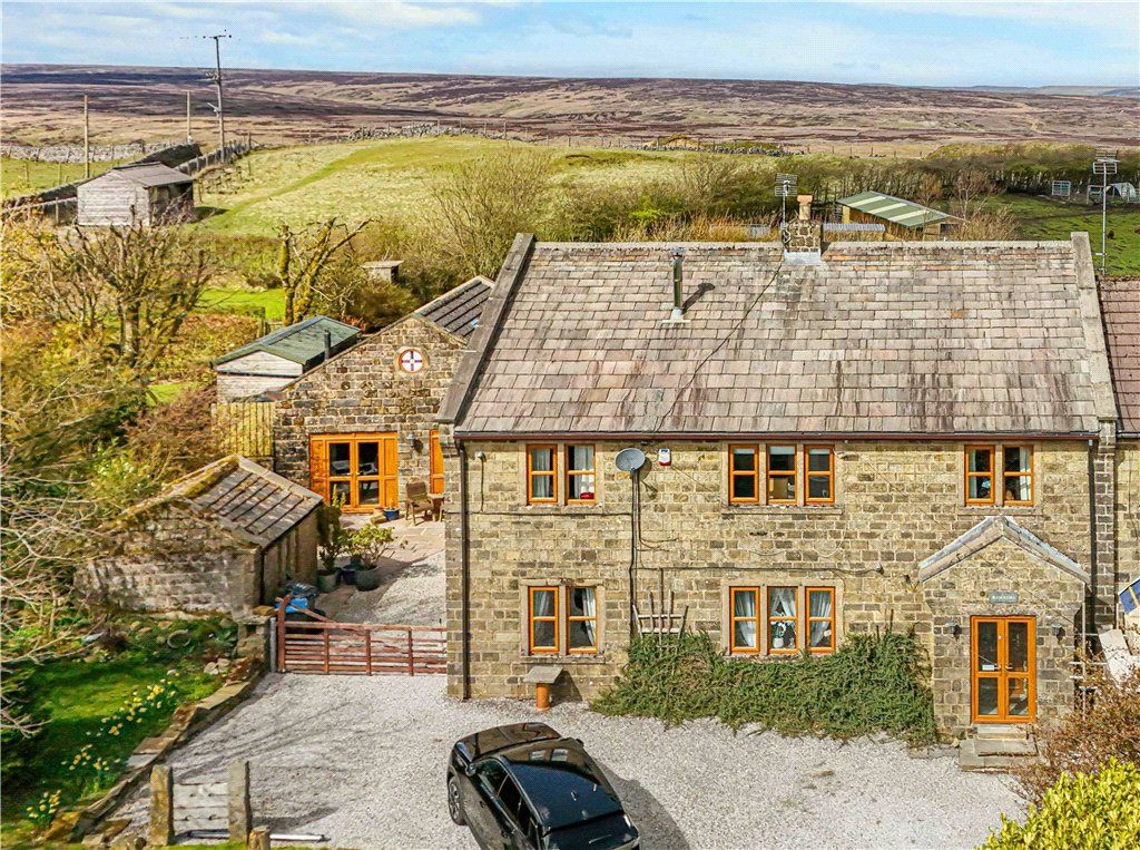 Property photo 1 of 33 Blencathra