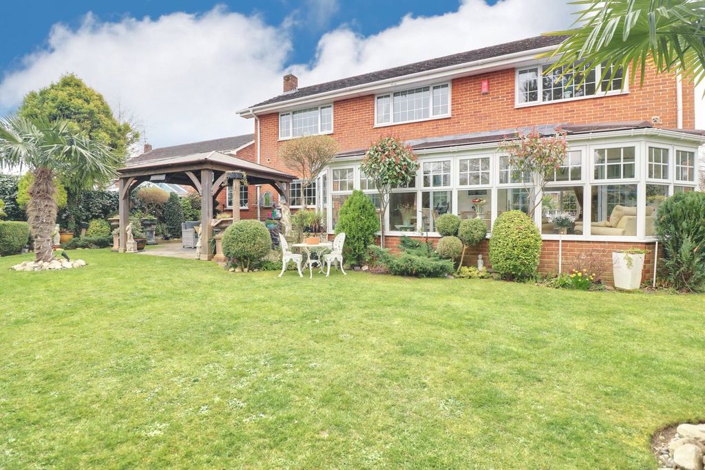 Property photo 3 of 13