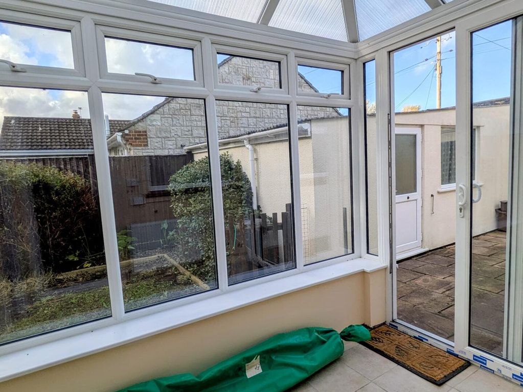 Property photo 3 of 20 Conservatory