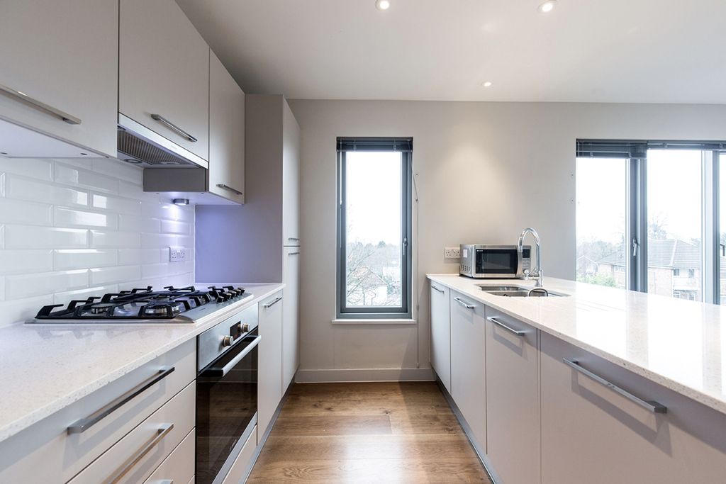 Property photo 3 of 9 Kitchen (Example)