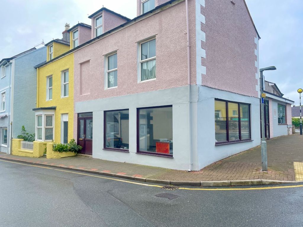 Property photo 2 of 11