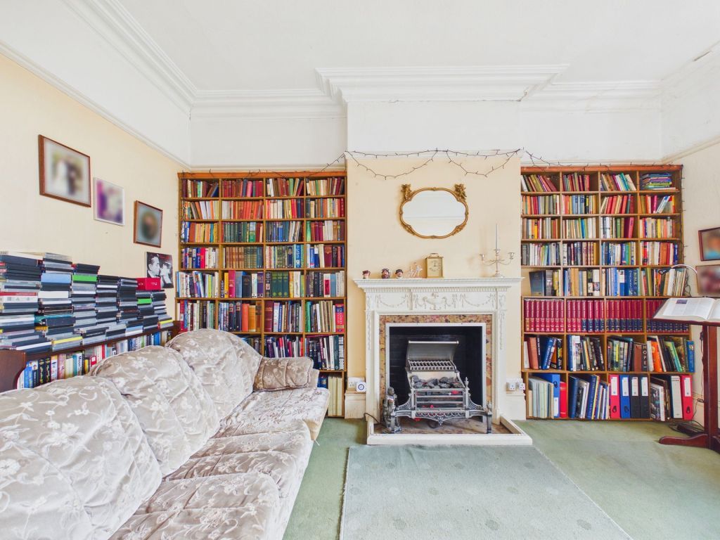 Property photo 2 of 30