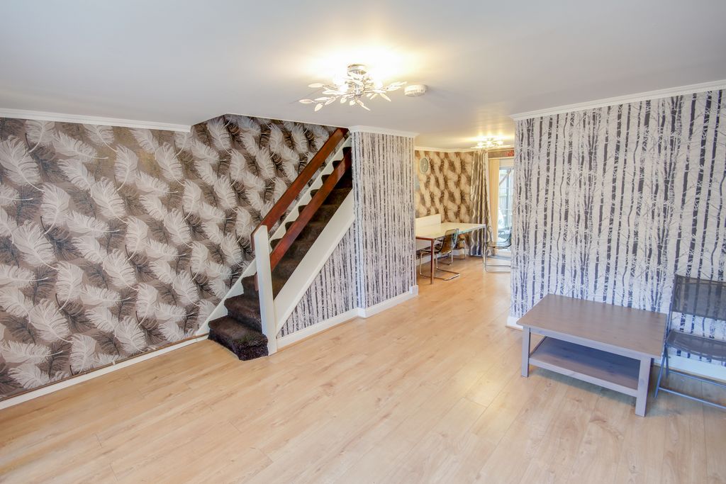 Property photo 2 of 8 Img_5256-Img_5258