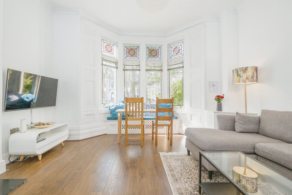 Property photo 3 of 14 Living Room