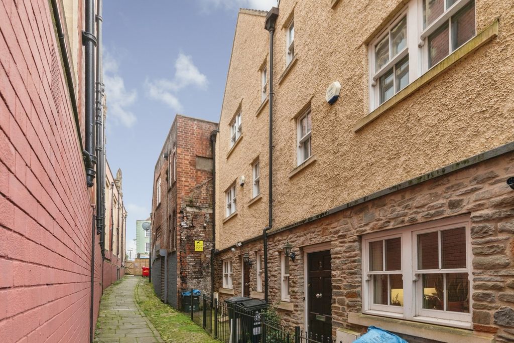 Property photo 1 of 14 Pbox-Img.Jpg