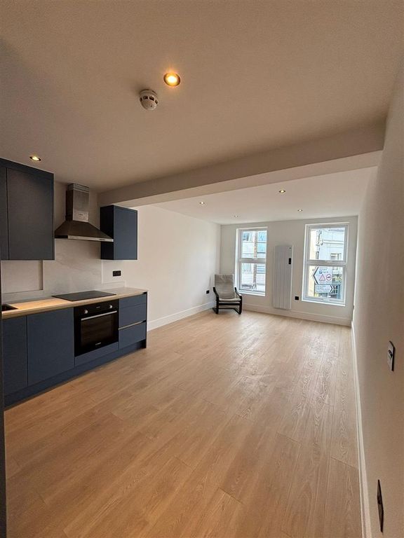 Property photo 2 of 8 Img-20250930-Wa0001.Jpg