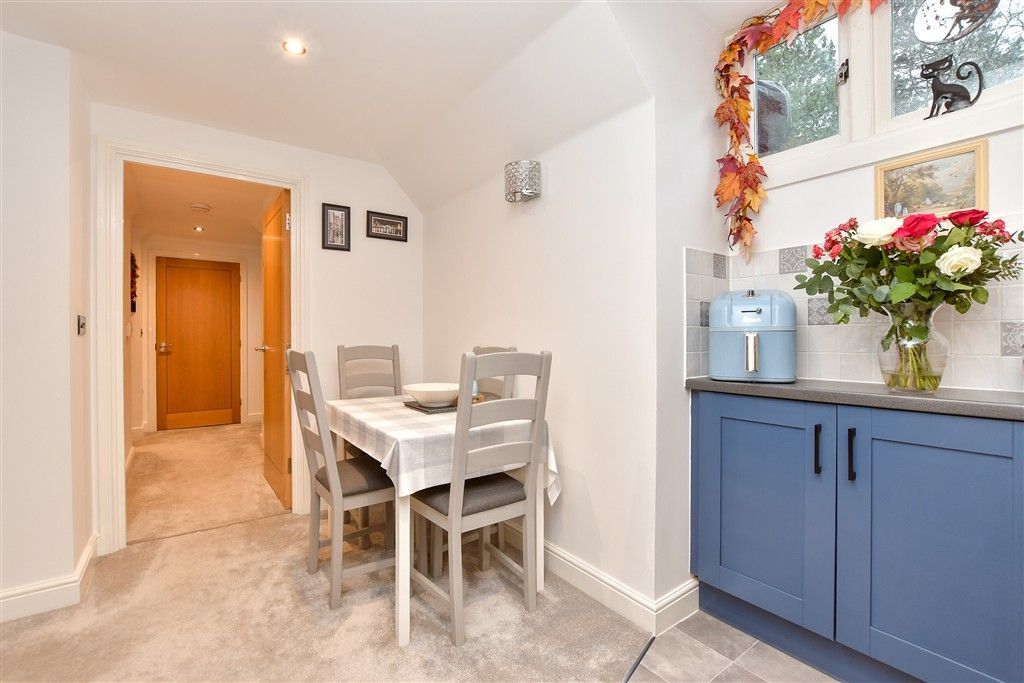 Property photo 1 of 14 Dining Area