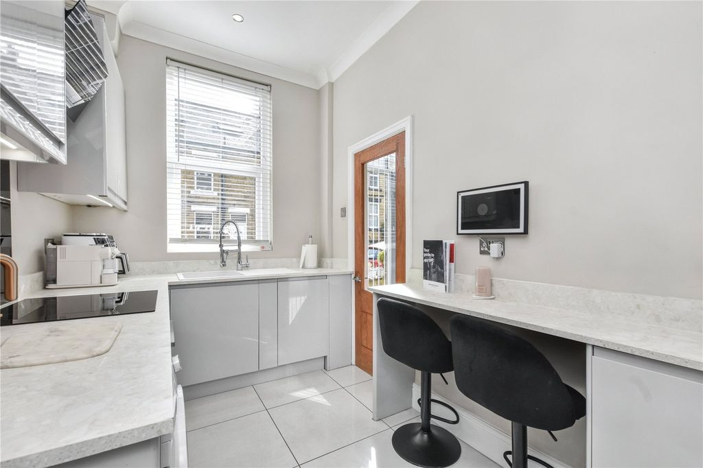 Property photo 3 of 17 Picture No. 09