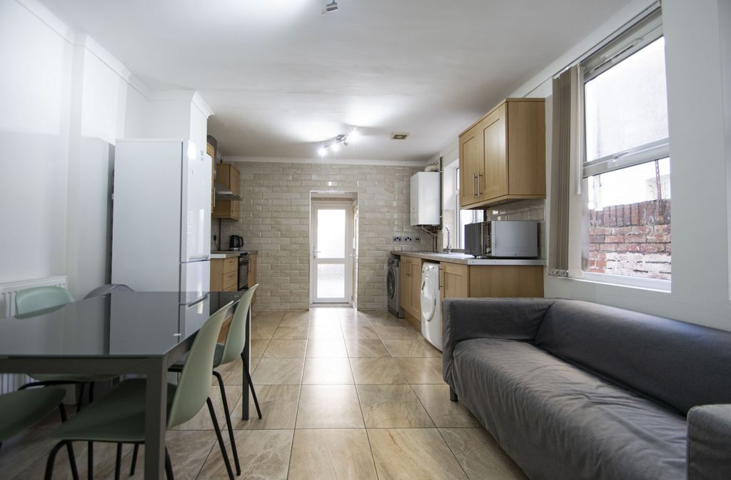 Property photo 1 of 12 Photo 2