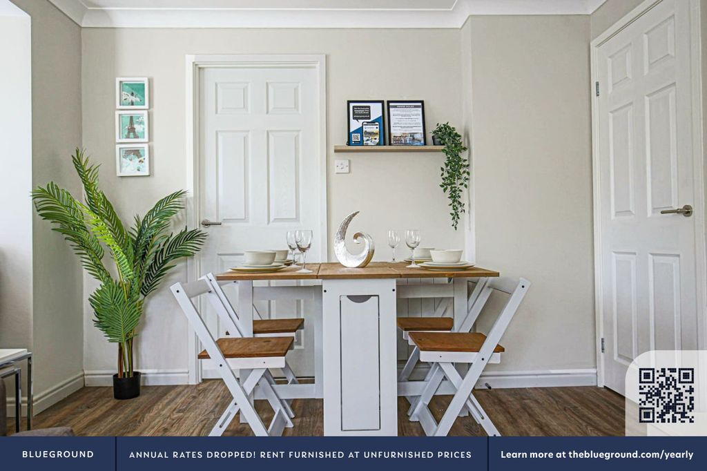 Property photo 3 of 29 Dining Area