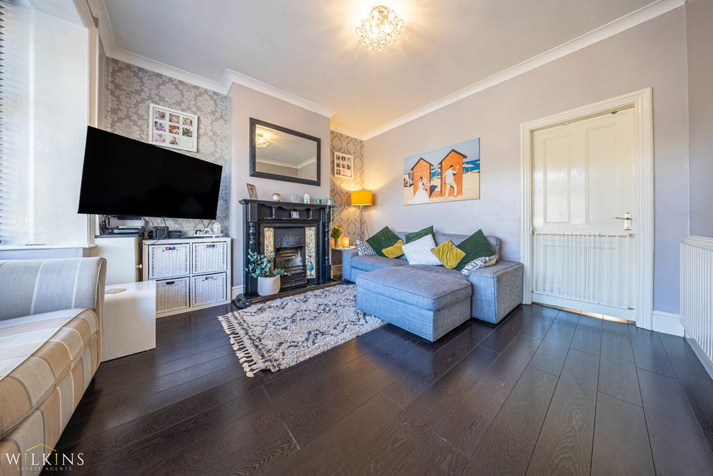 Property photo 3 of 32 Photograph