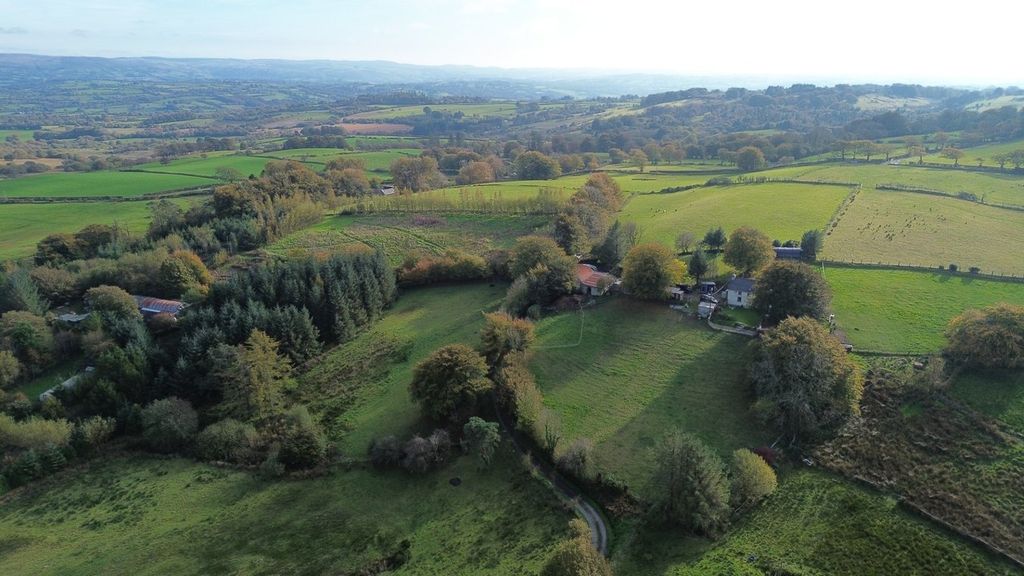 Property photo 2 of 49