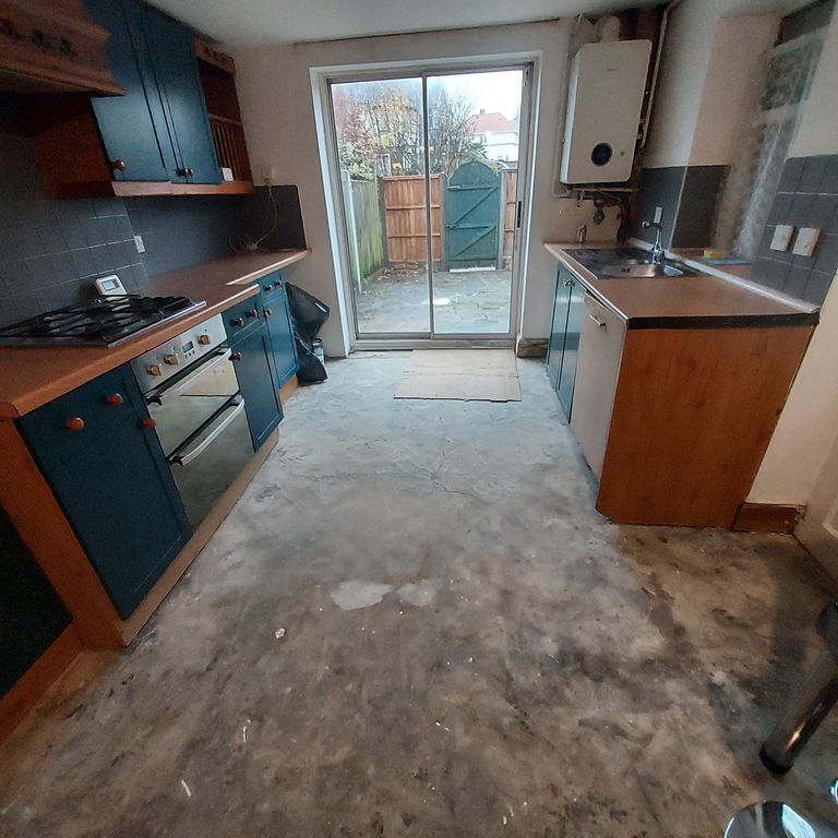 Property photo 3 of 44