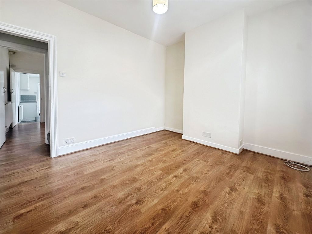Property photo 2 of 13 Picture No. 50