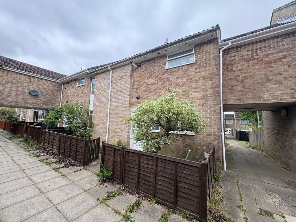 Property photo 1 of 2
