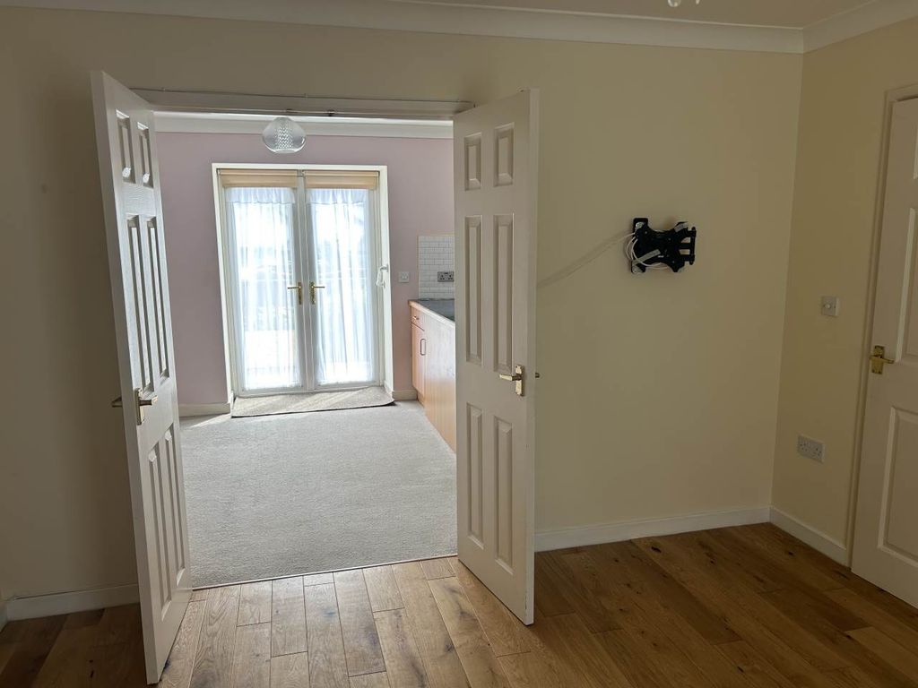 Property photo 3 of 11 Img_3203