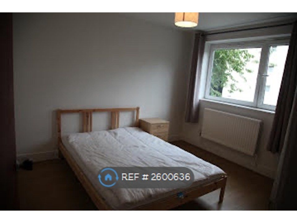 Property photo 3 of 9 Bedroom 1
