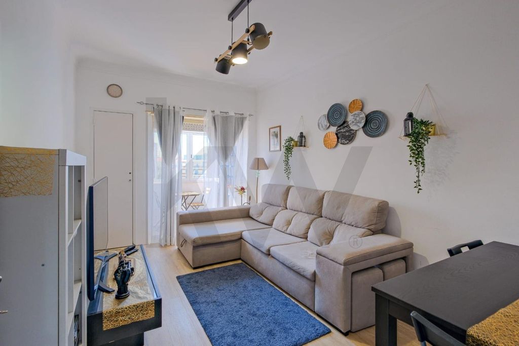Property photo 1 of 25 Two-Room Apartment In Cacém | Excellent Opportunity For Primary Residence Or Investment