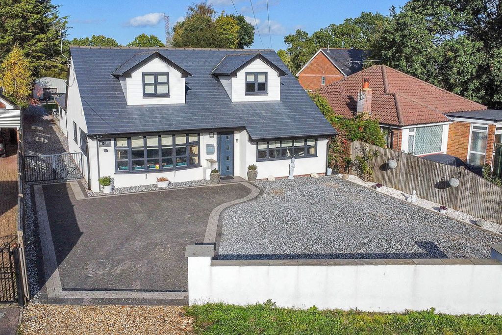 Property photo 1 of 25 External