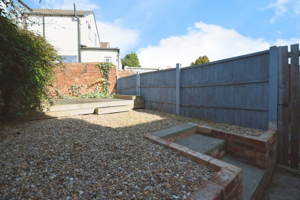 Property photo 2 of 16 Photo