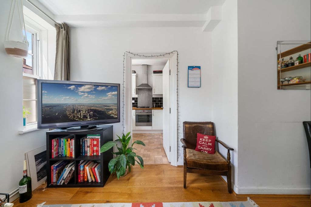 Property photo 3 of 8