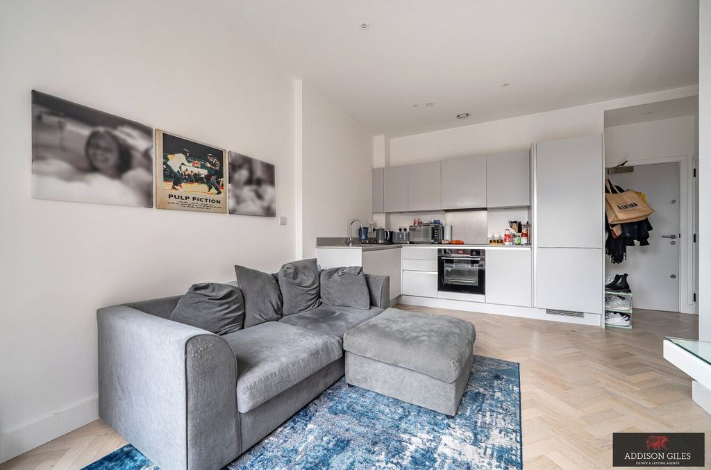 Property photo 2 of 20 Picture No. 12