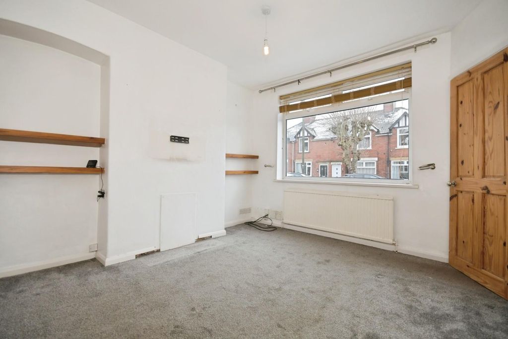 Property photo 2 of 11 Lounge 01.Jpg