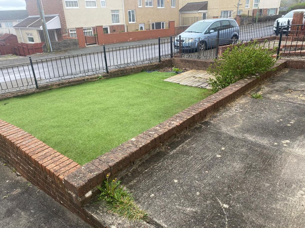 Property photo 2 of 25 Photo 2