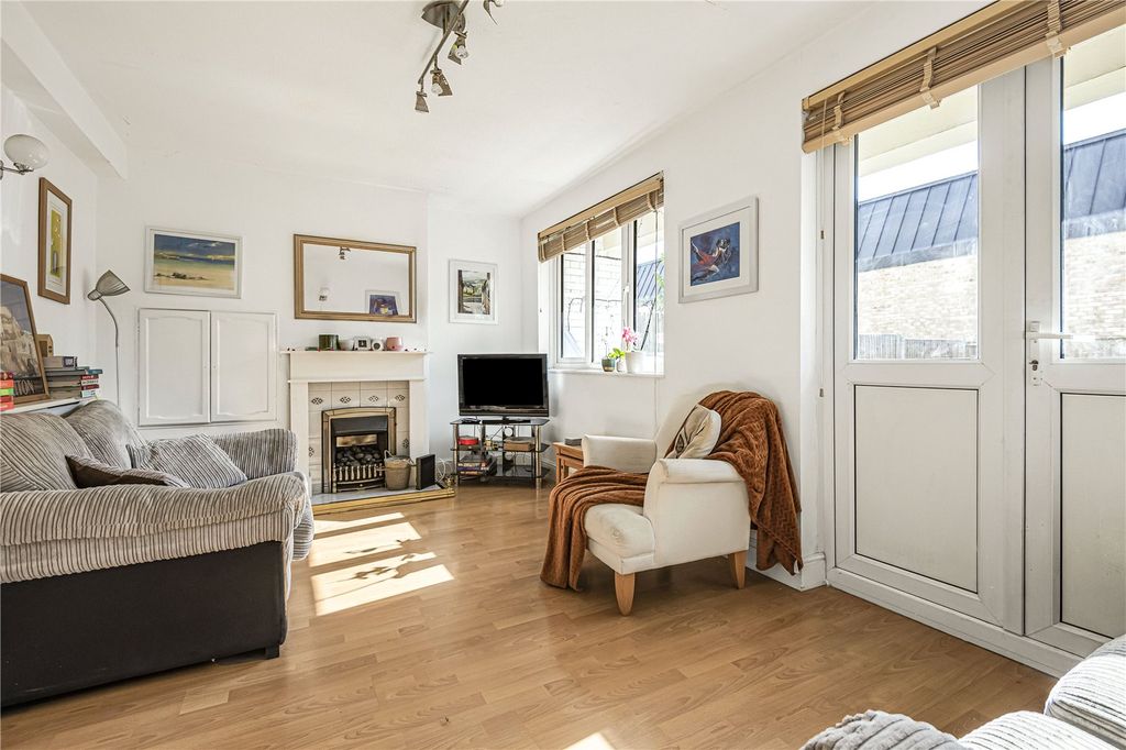 Property photo 2 of 19 Reception Room