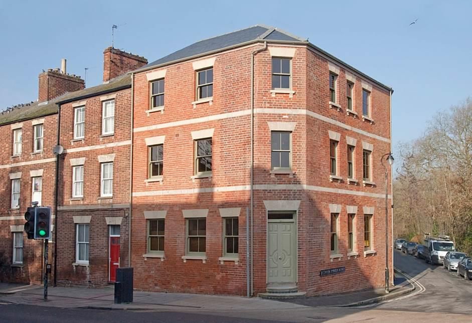 Property photo 1 of 5