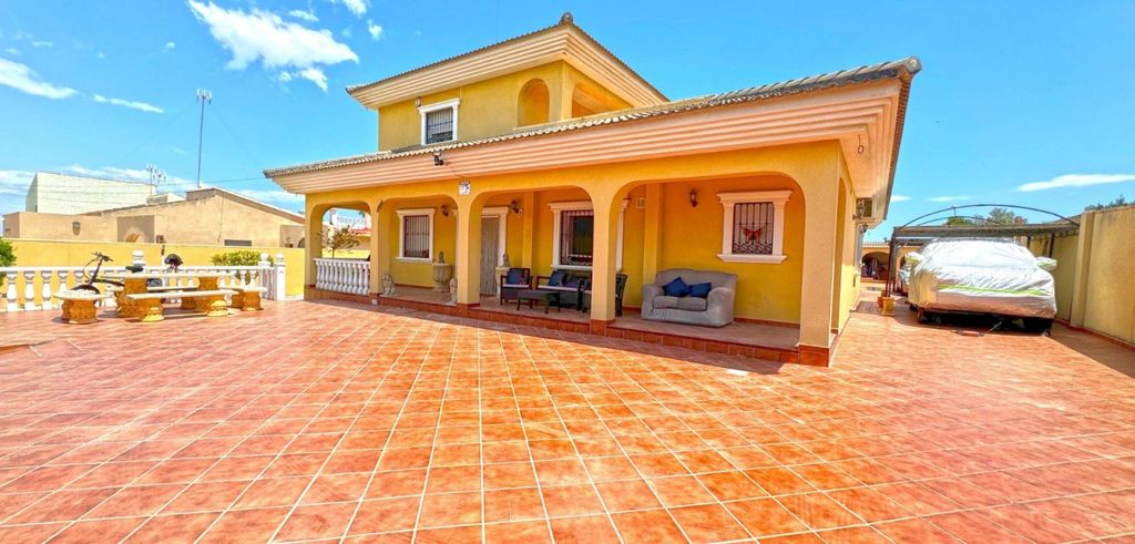 Property photo 2 of 46