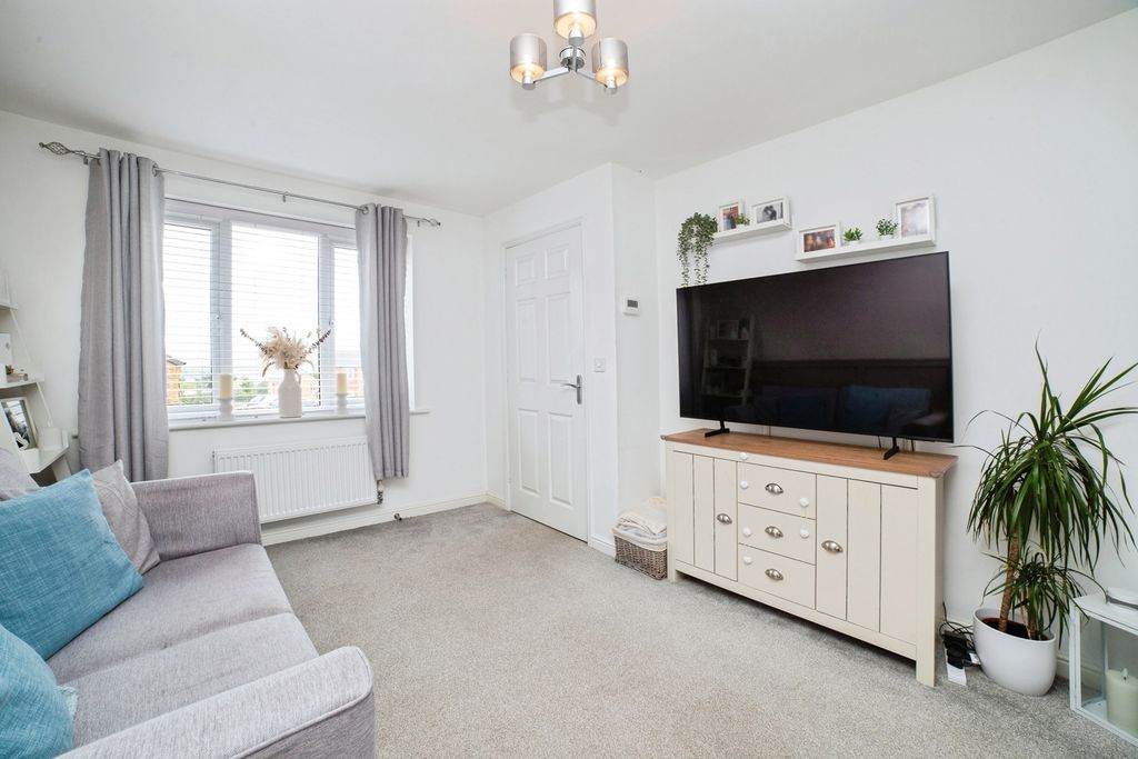 Property photo 3 of 14 Pbox-Img.Jpg