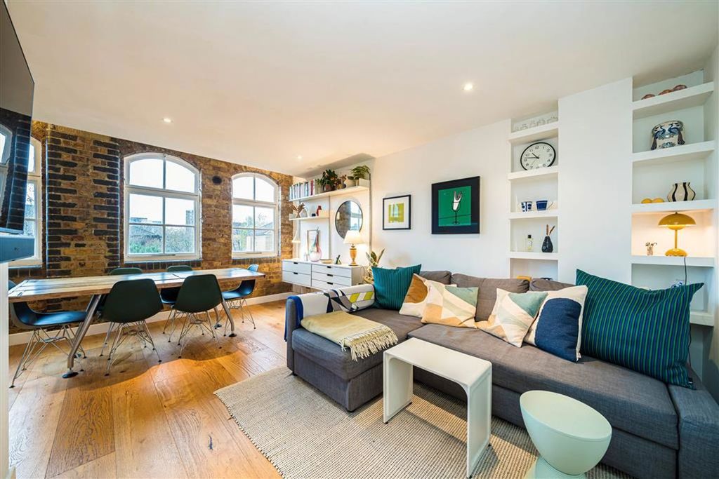 Property photo 2 of 9