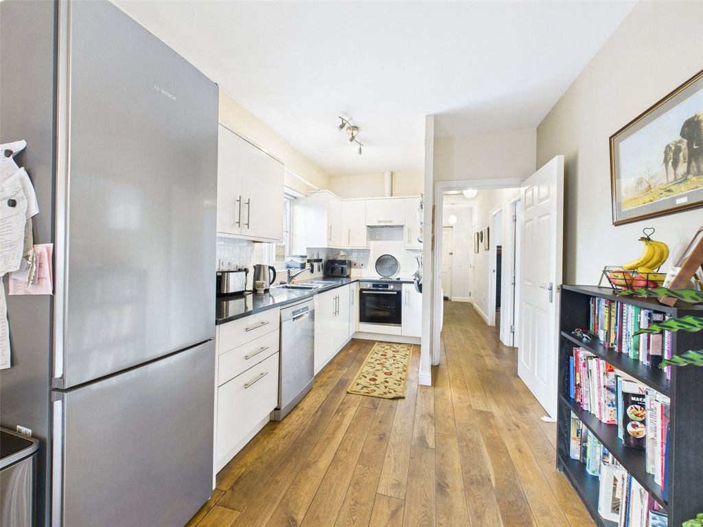 Property photo 3 of 20 Picture No. 08