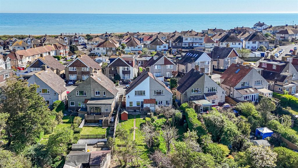 Property photo 3 of 25 Dji_20260408150446_0088_D.Jpg