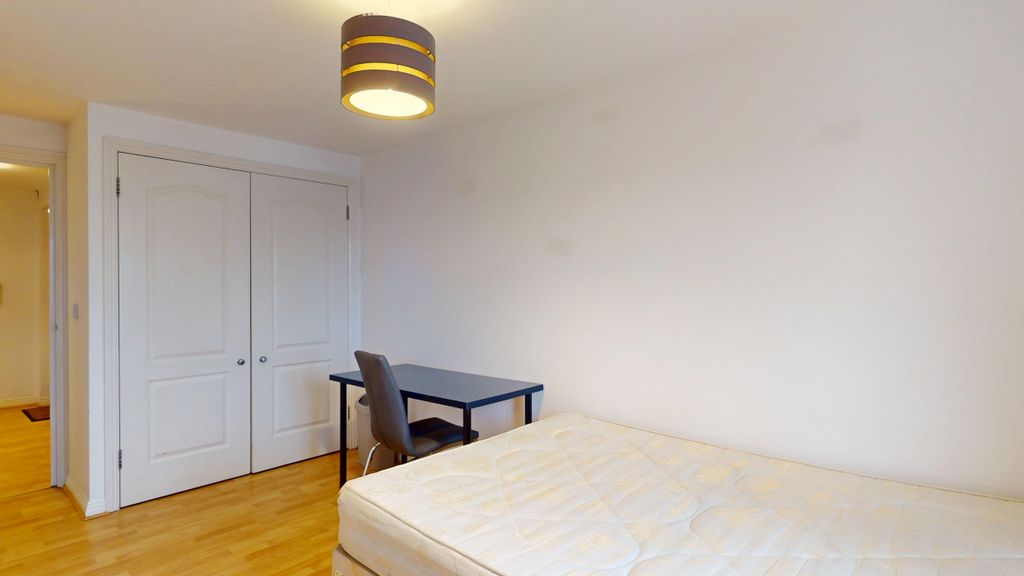 Property photo 2 of 10 Bedroom 1 - Angle 1