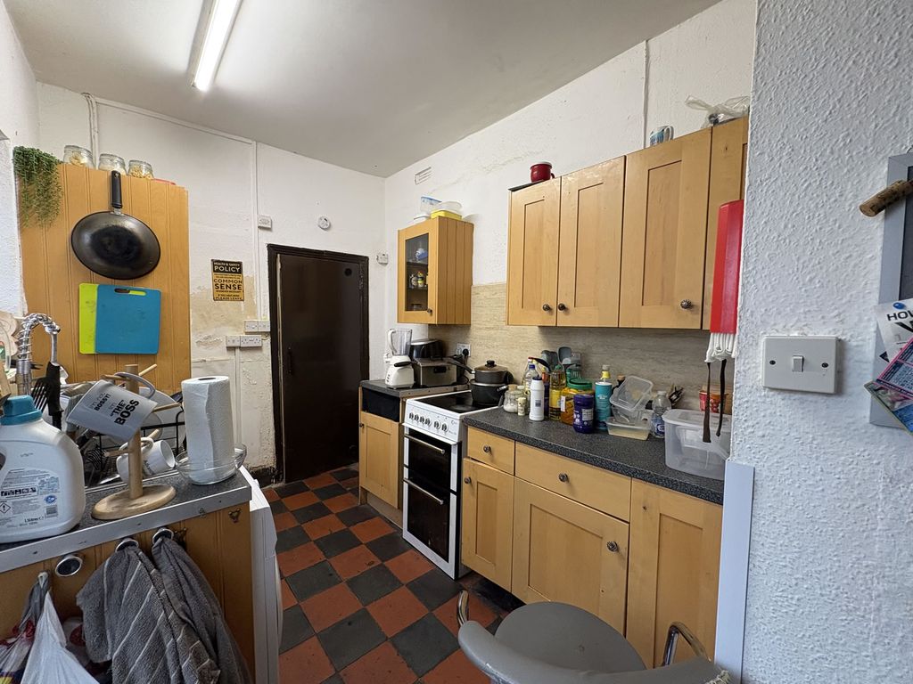 Property photo 2 of 19 838454Caer20260730-Interior-8-9Hw3Ba5Nrfec2I4d.Jpg