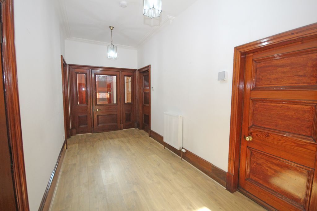 Property photo 3 of 32