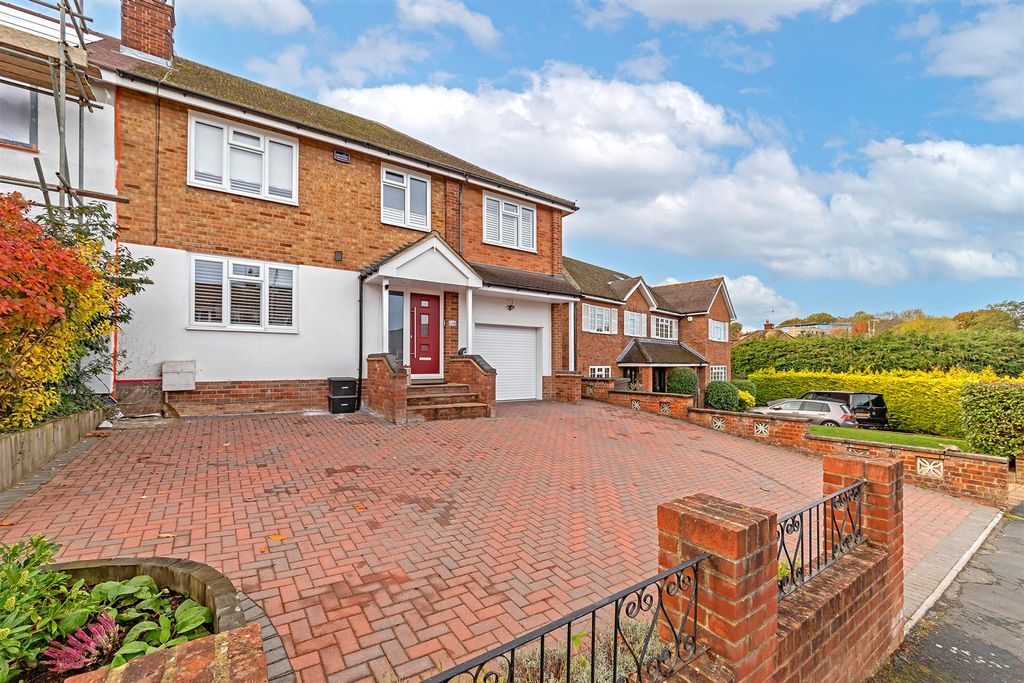 Property photo 1 of 20 176Theridgeway-13.Jpg