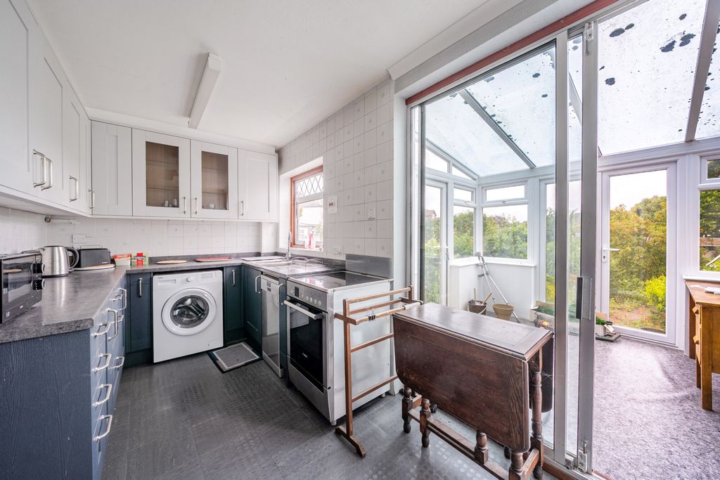 Property photo 2 of 17 1473168-9-6A2A7ee...