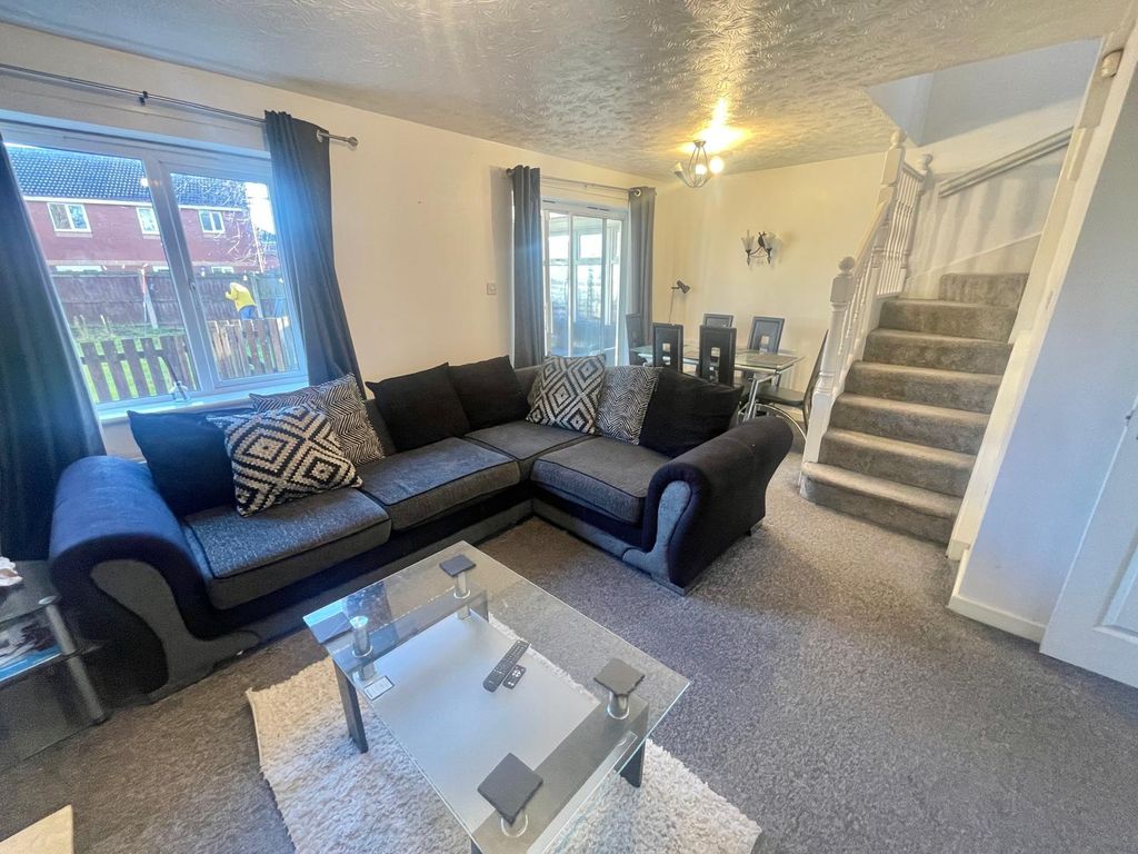 Property photo 2 of 21