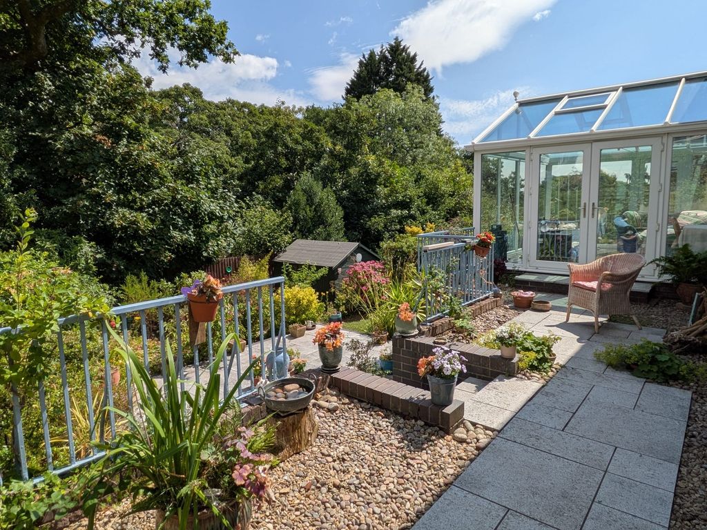 Property photo 3 of 34